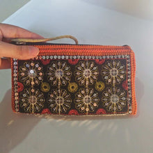 Load image into Gallery viewer, Traditional Wallet Purse For Women - Length 21 x Wide 13 cm - ZW07