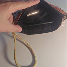 Load image into Gallery viewer, Traditional Wallet Purse For Women - Length 21 x Wide 13 cm - ZW07