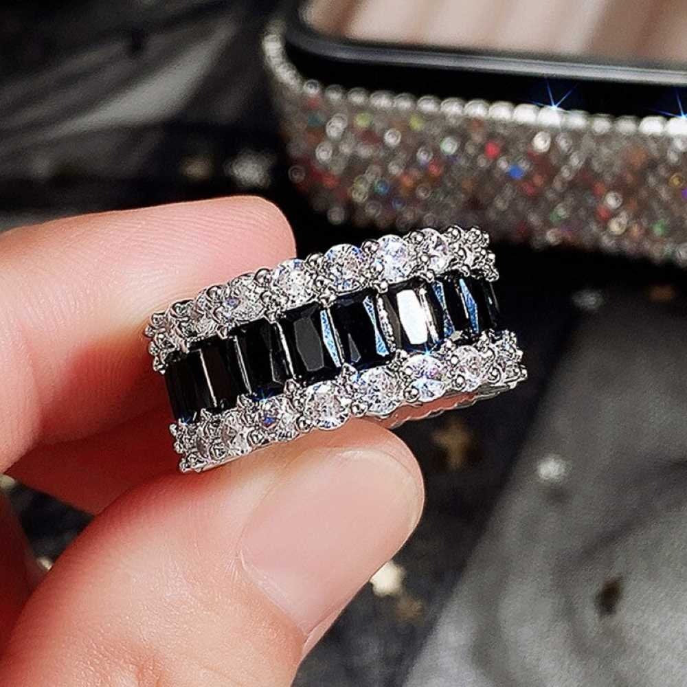 Diamantes Ring With Black Stones - AR284