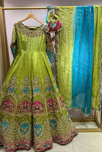 Load image into Gallery viewer, Maria Osama Khan - Debut Luxury Demi-Couture Pret Collection - Jahan Ara (006-2)