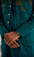 Load image into Gallery viewer, ER PC 3006 Royal ELegance Emerald Green Prince Coat