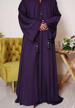 Load image into Gallery viewer, Shuttle Lace Abaya