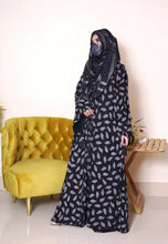 Load image into Gallery viewer, Leaf Style Abaya