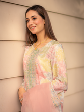 Load image into Gallery viewer, Hania Amir - Pink Blush