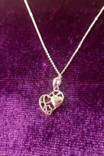 Load image into Gallery viewer, AGN0023 - Sparkling Silver Plated Heart Necklace