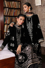 Load image into Gallery viewer, Noor by Saadia Asad - Noor Suzaanikari Winter Shawl Collection - 12 Pareeha - Unstitched