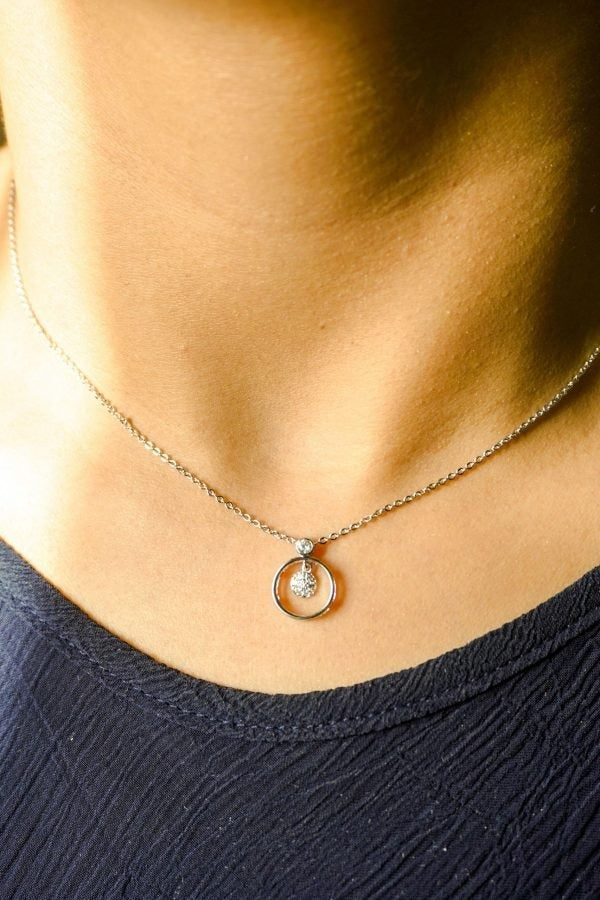 AGN0018 - Sparkling Silver Plated Circle Necklace