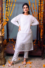 Load image into Gallery viewer, PSK Couture - Humsafar Exclusive Collection - Arctic Queen