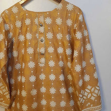 Load image into Gallery viewer, Block Print Soft Cotton Kurti - Beige - ZK233