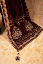 Load image into Gallery viewer, Velvet Deck Shawls - Duchess