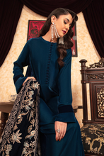 Load image into Gallery viewer, Velvet Deck Shawls - Ariana