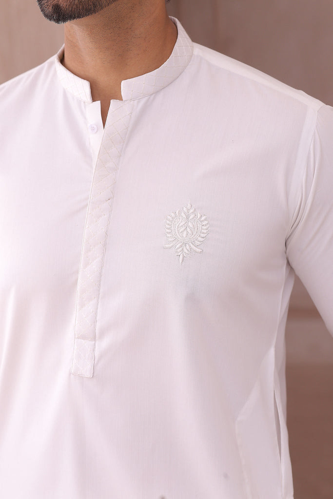 ER 701 White Kurta Pajama Design