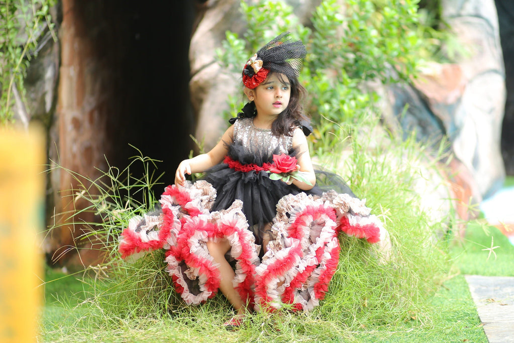 Black and red forest Queen