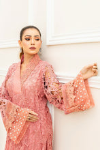 Load image into Gallery viewer, Shanzay Fahad - Formal &amp; Wedding Pret Collection - Mushk-02