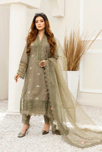 Load image into Gallery viewer, Shanzay Fahad - Formal &amp; Wedding Pret Collection - Mushk 04