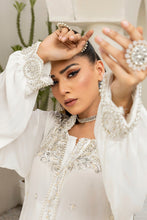 Load image into Gallery viewer, Shanzay Fahad - Formal &amp; Wedding Pret Collection - Mushk 06