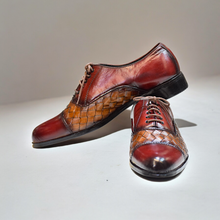 Load image into Gallery viewer, Ginny &amp; Georgia ER S 59 Dress Shoes For Men