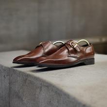 Load image into Gallery viewer, The Last of Us ER S 57 Formal Shoes Brown For Men