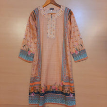 Load image into Gallery viewer, Printed - Pure Lawn Kurti - ZK185