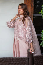 Load image into Gallery viewer, Zaib un Nisa - Rung e Eid Luxury Pret - Nazneen