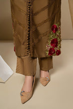 Load image into Gallery viewer, Shanzay Fahad - Rumaisa Luxe Pret Collection - Rosia - SFLP05