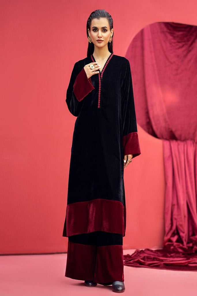 Fozia Khalid - Husan e Zauq Velvet Collection - Sofia