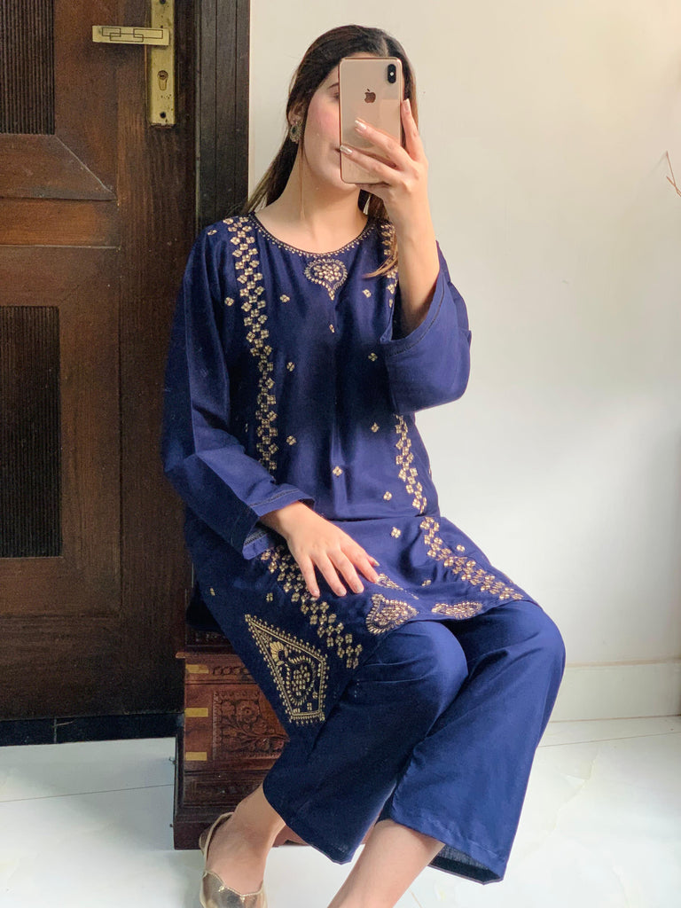 SEQUENCE EMBROIDERY NAVY 2PCS