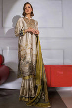 Load image into Gallery viewer, Sobia Nazir - Design 01 Silk Collection Vol 2