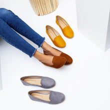 Load image into Gallery viewer, Camel Brown Loafers